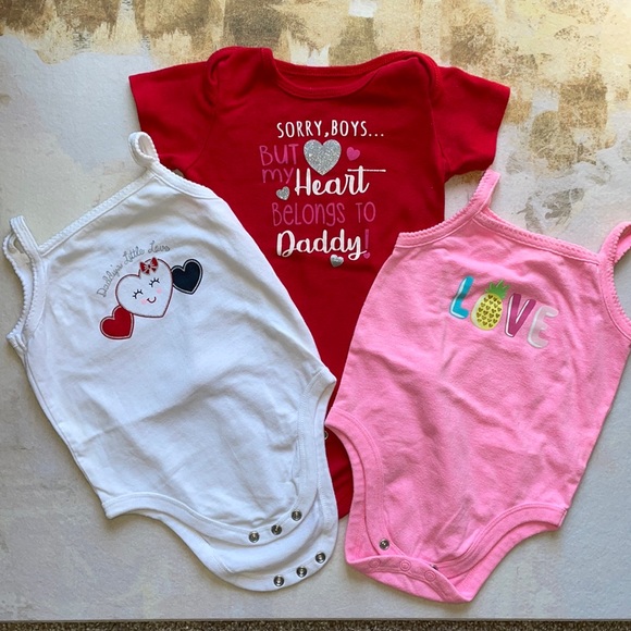 4/$24🦩 Set of 3 Girls 12mo Onesies - Picture 1 of 8